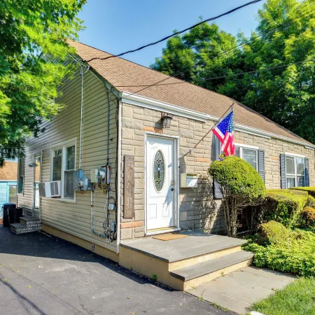 Convenient Apt 2 Mi to Sprain Ridge Park!