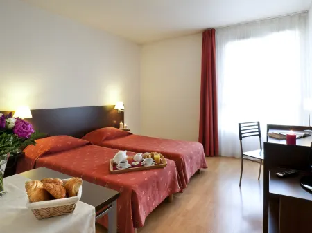 Aparthotel Adagio Access Paris Vanves Porte de Chatillon Отели рядом со станцией Gare De Vanves-Malakoff