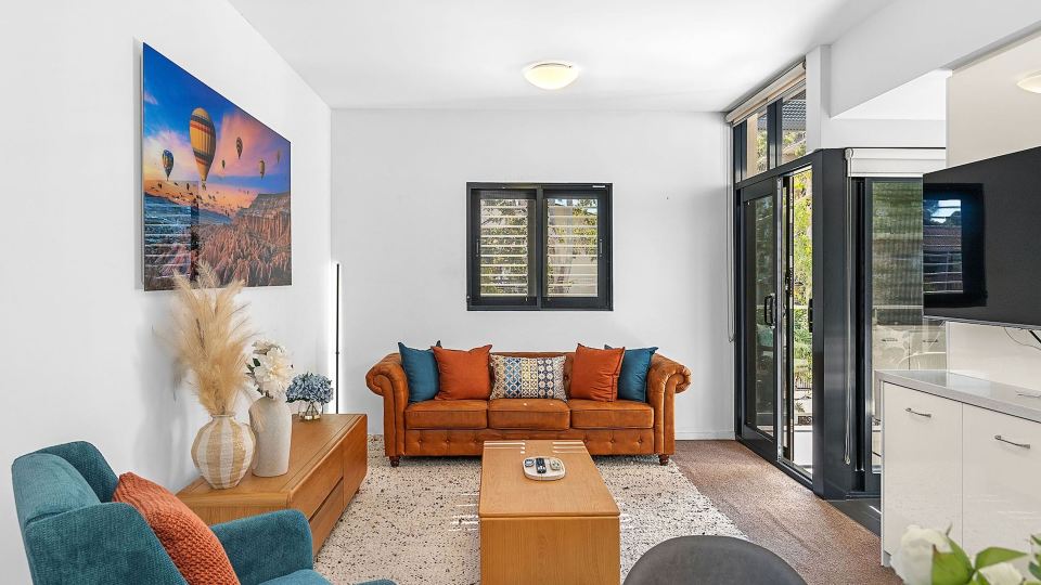 2bdr on Beaufort Street Parking - Mount Lawley
