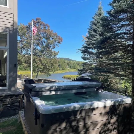 Green Mountain Manor - Ski and Summer Chalet