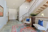 The Center of Savannah! Parking Pass Provided, Premium Access to Downtown