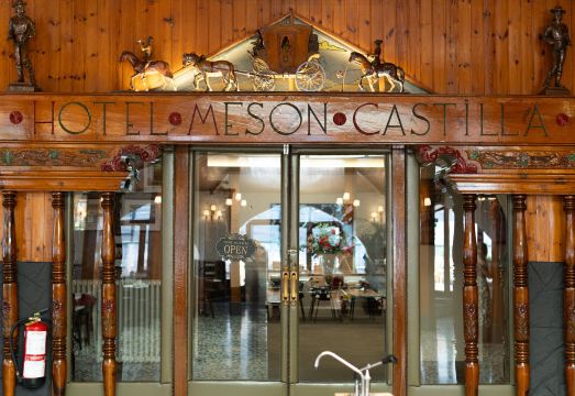 호텔 메손 카스티야 아티람 객실 내부 이미지