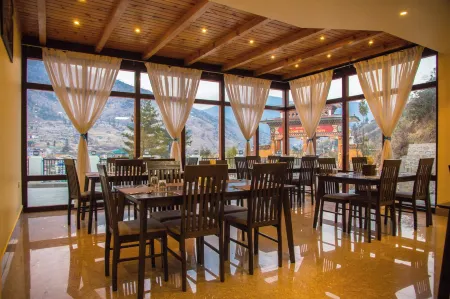 Bhutan Silverpine Resort