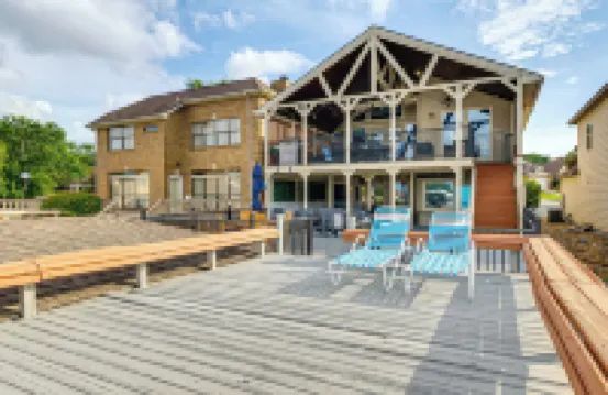 Private Boat Dock & Slip: Luxe Lake Conroe Gem!