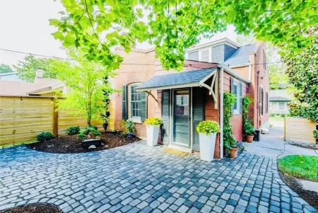 🌟 Adorable Historic 🏠 in the ❤️ of St. Charles 🌟