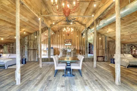 The Rustic Barn @ The NEST at Round Top •  6mil to The Square