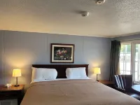 Tallwood Motel Wells Hotels in Wells