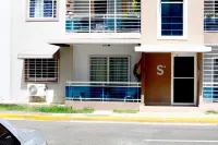 Luxurious 3-Bedroom Condo in the Heart of Santiago de los Caballeros Các khách sạn ở 