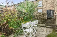Cosy cottage in charming Crich, Log Burner, Peak District - Pet Friendly Hotels in Crich