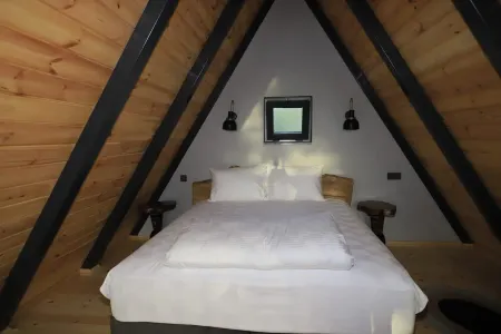 Kışın Isıtmalı havuz keyfi. Yazın yeşilin her tonunun keyfini sürmek için köyevi