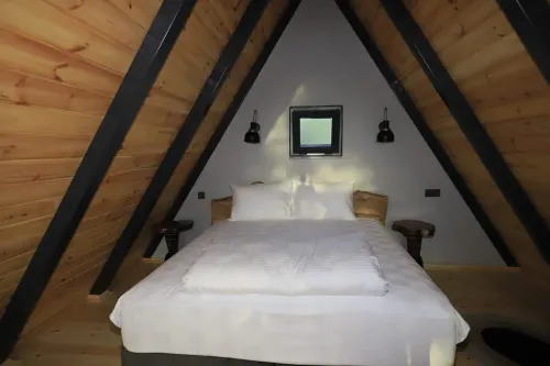 Kışın Isıtmalı havuz keyfi. Yazın yeşilin her tonunun keyfini sürmek için köyevi