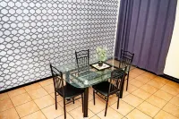 Entire Apartment, lovely spacious 3 bedroom apartment