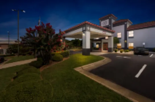 Red Roof PLUS+ Henderson