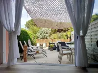 New apartment, near the sea + swimming pool + parking Hotels in Cogolin