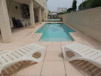 55m² apartment in quiet residence with swimming pool. Hotels in Villeneuve-les-Beziers