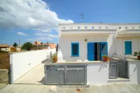SEPTEMBER IN SALENTO: VILLA 70 METERS FROM THE SEA.