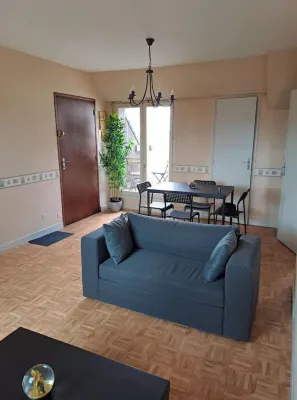 L ' Omerta Hotels in Montlucon