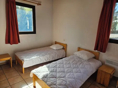 Apartment "Les deux têtes" for 17 People, 5min walk from the funicular