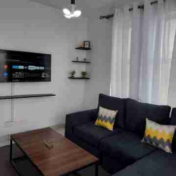 Modern One bedroom Apartment with a gym&Pool Others