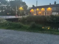 Canal view newly built 3 Bedroom house opposite East Riddlesden Hall. Hotels in Keighley