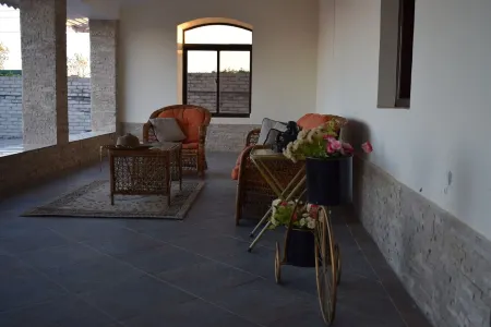 The Snow flake Guest House in Murree Отели в г. Мурри Техсил