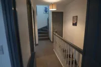 Cosy home away from home. Ideal for families, contractor and more. Hotels in Smethwick