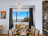 Sunset Oasis Pool Home + Stunning San Diego Views + Pool Table + Ping Pong Table