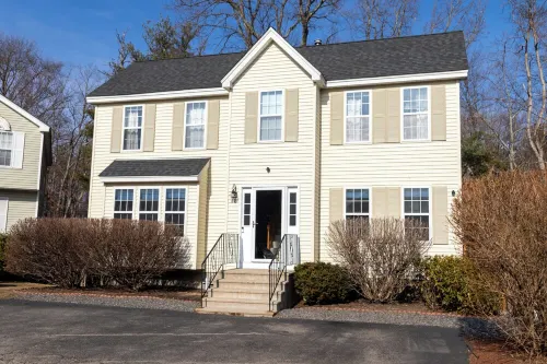 Relaxing Getaway: Entire 3-BR Home w/ Fireplace