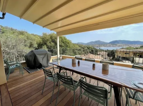 Cosy house with private access to the beach Hotels in Olmeto