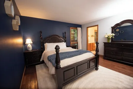 Spacious 5-bedroom house near Saratoga Racetrack, SPAC, Six Flags - Pet Friendly Отели в г. Балстон