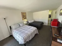 Unit 14 at Spinning Wheel Motel in Historic Fillmore Hotels in Fillmore