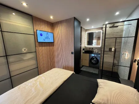 LUXURY APARTMENT WITH VIEW Отели рядом с достопримечательностью «Port de Nogent»