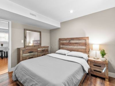 Cozy 2BR Suite Near White Rock Beach