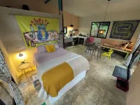 Artist-designed bungalow by the beach in Playa Negra with pool, AC, WiFi Hotels in Los Pargos