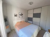 Charming apartment with large terrace close to Valbonne Village 발본느 호텔