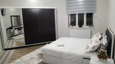 Sam Rental 6 Hotels in 