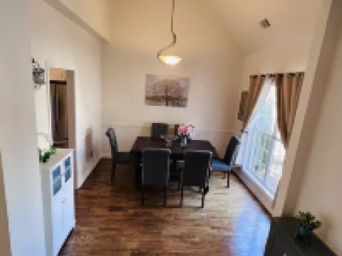 4 BR home quiet and peaceful Hotels in Chamblee