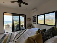 Charming 3-bedroom villa with AC, incredible ocean views.
