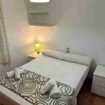 Cozy townhouse near the sea and mountains Rooms