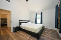 Charming 3-bedroom guest cottage in tranquil Effort with AC,Hot tub, Pool, Steam Hotels in Chestnuthill Township