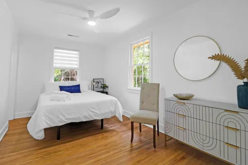 Charming 2-bedroom cottage in Historic Downtown Summerville