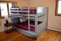 Cozy 4-bedroom chalet with WiFi, AC, fireplace in adventurous Mad River Valley