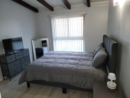 Charming 1-bedroom apartment in welcoming Inglewood with AC, WiFi