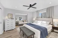 Charming 3-bedroom lake house in Waterford with amazing views