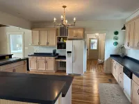 Master’s Week Charming 7-bedroom cottage with WiFi and AC on Lake Oconee