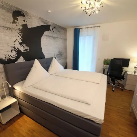 ART City-Studio 12 Kassel Fulda-Ufer, 3 bedrooms, terrace, balcony, up to 8 persons