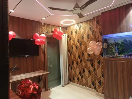 1RK Studio Flat Near Nirman Vihar, Preet Vihar, Laxmi Nagar, East Delhi Отели рядом с достопримечательностью «Озеро Санджей»