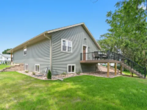 Baraboo Bungalow Hotels in Baraboo