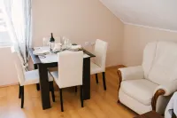 Beautiful cozy apartmant with 2 bedrooms, living room, free parking and wifi Hotels in Subotica