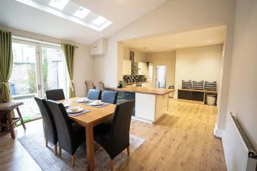 Wolverhampton City Centre, Luxury Apartment